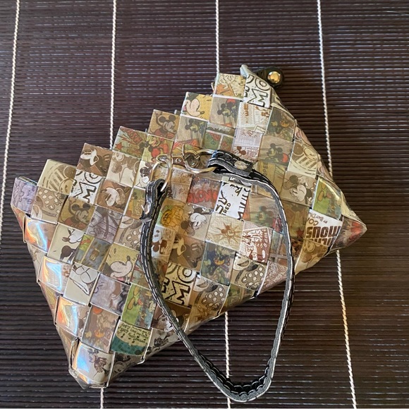 Nahui Ollin Mickey Mouse - Picture 10 of 10